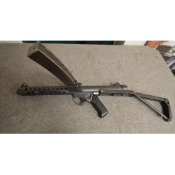 Pistolet mitrailleur...